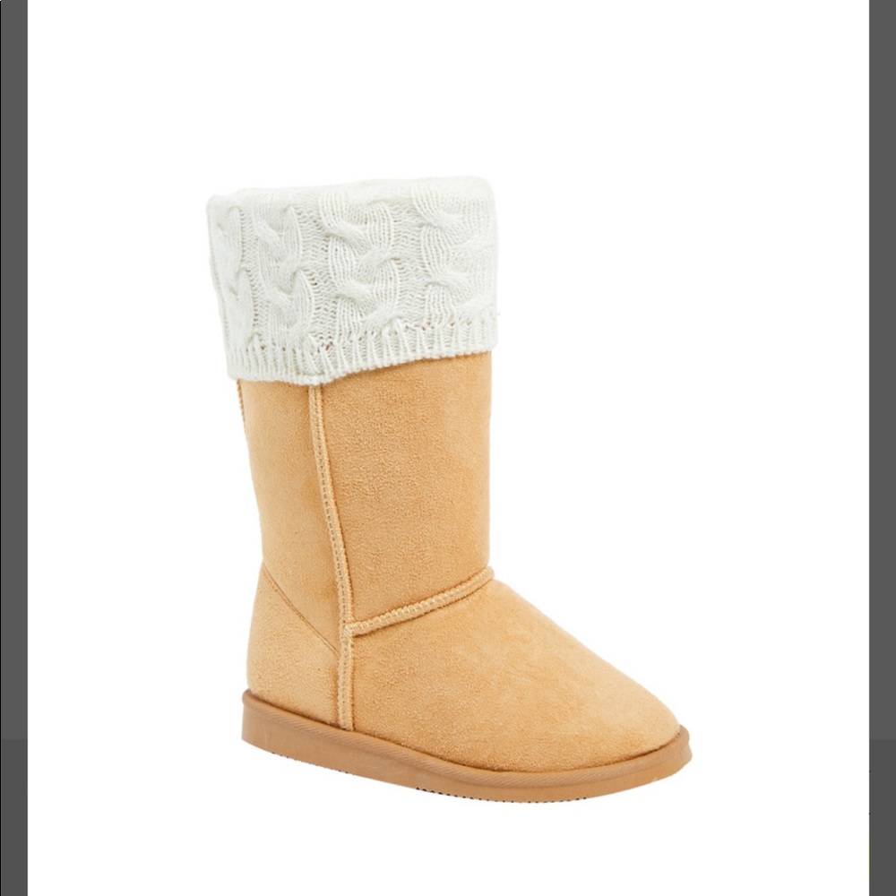 Girls boots 👢 size 3